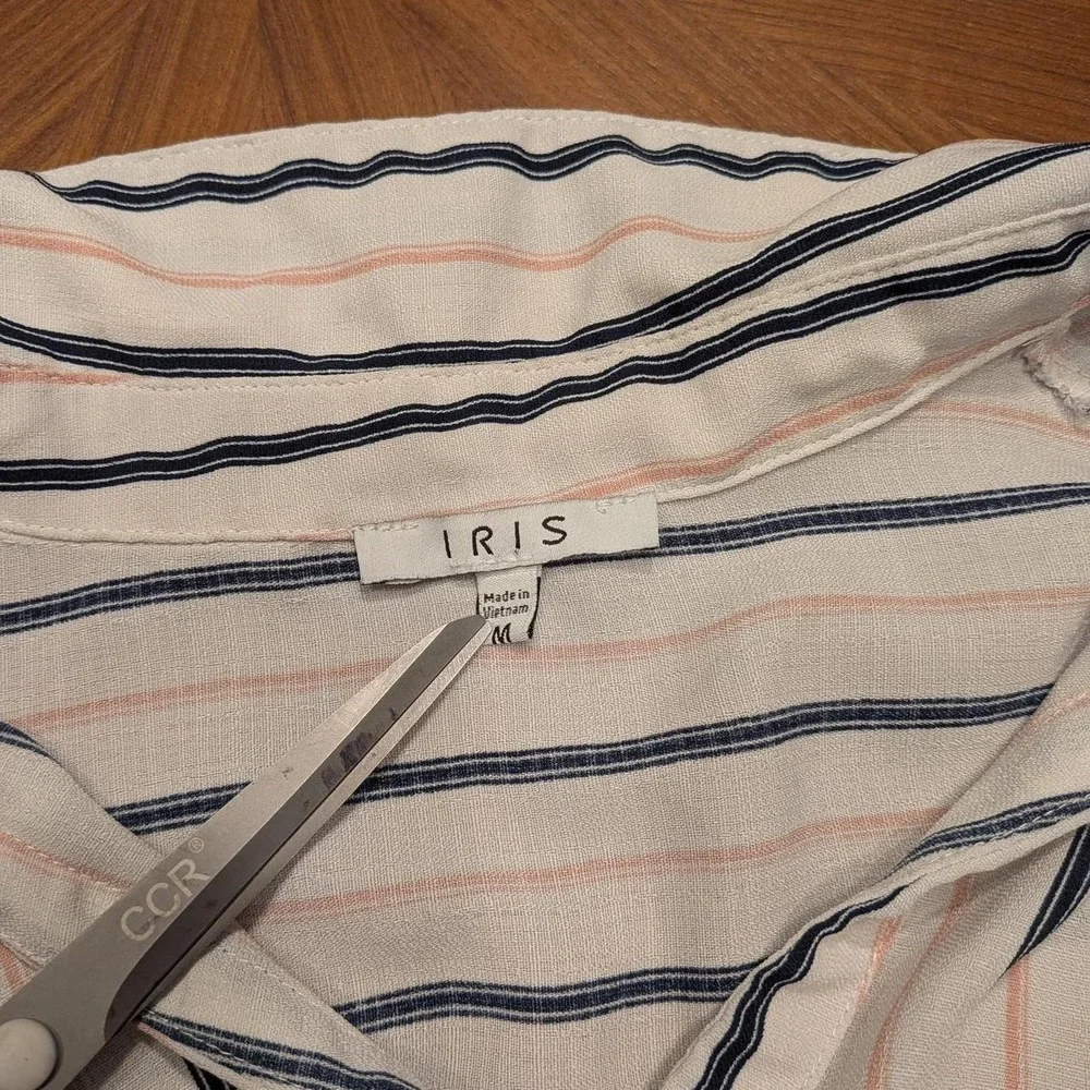Iris Striped Button Up Blouse Womens White Excellent Tie Front Short Sleeve M